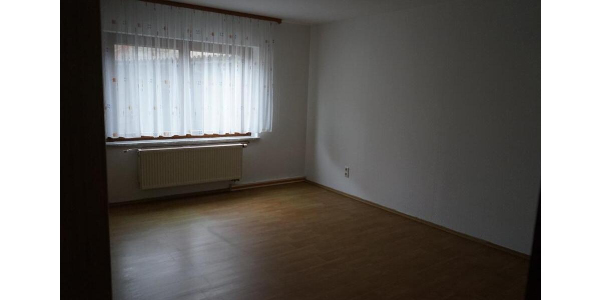 Etagenwohnung Wasserlosen - 4 Zimmer, 88 m&sup2;, 700&euro; | Angebot:24218016