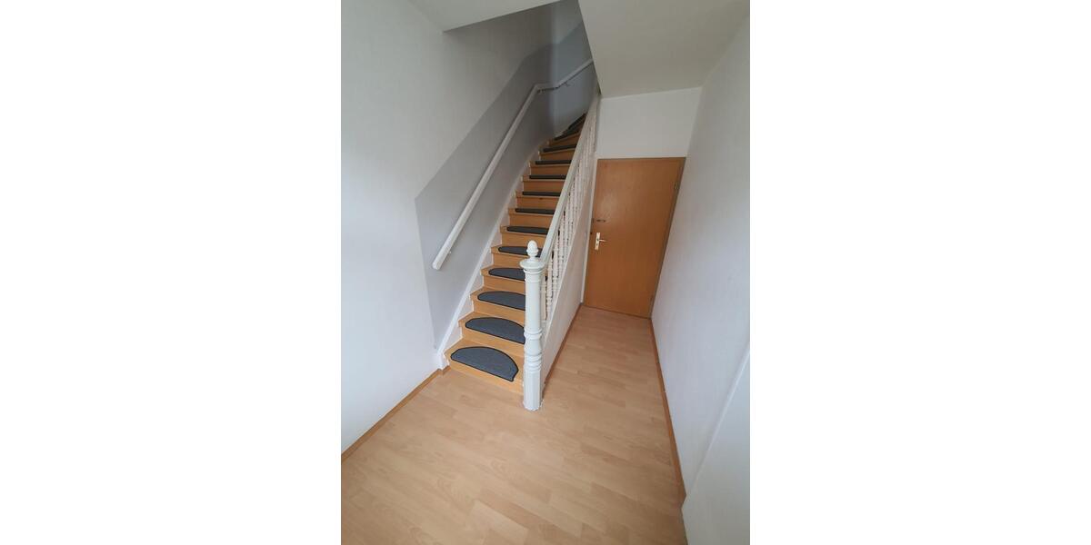 Dachgeschoßwohnung Burg - 2 Zimmer, 78 m&sup2;, 470&euro; | Angebot:26492123