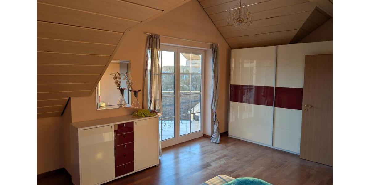 Einfamilienhaus Künzelsau - 7 Zimmer, 210 m&sup2;, 1.950&euro; | Angebot:24367758