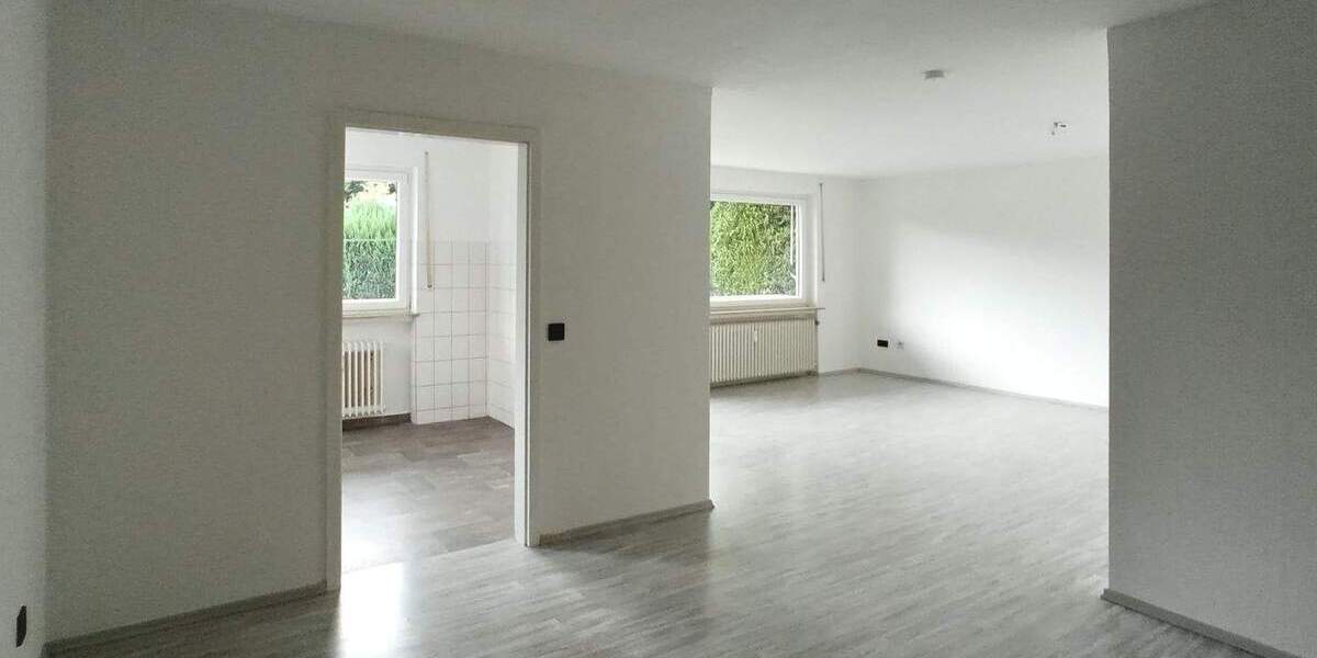 Etagenwohnung Kassel Harleshausen - 3 Zimmer, 95 m&sup2;, 830&euro; | Angebot:25733996