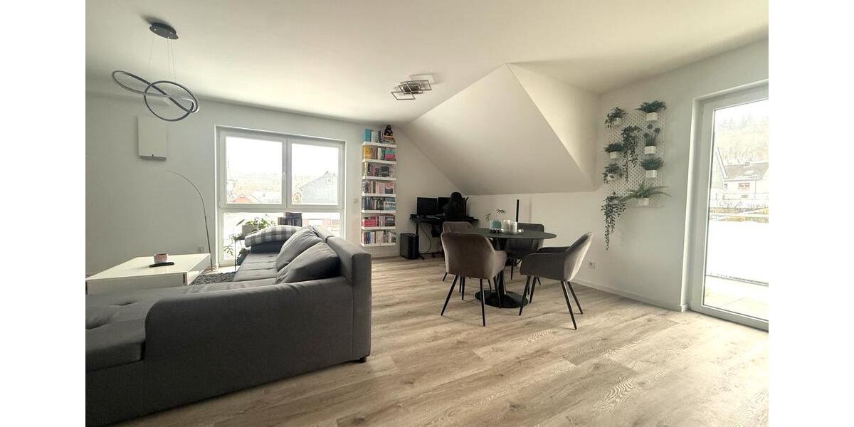 Dachgeschoßwohnung Wilnsdorf - 2 Zimmer, 85 m&sup2;, 925&euro; | Angebot:24981070