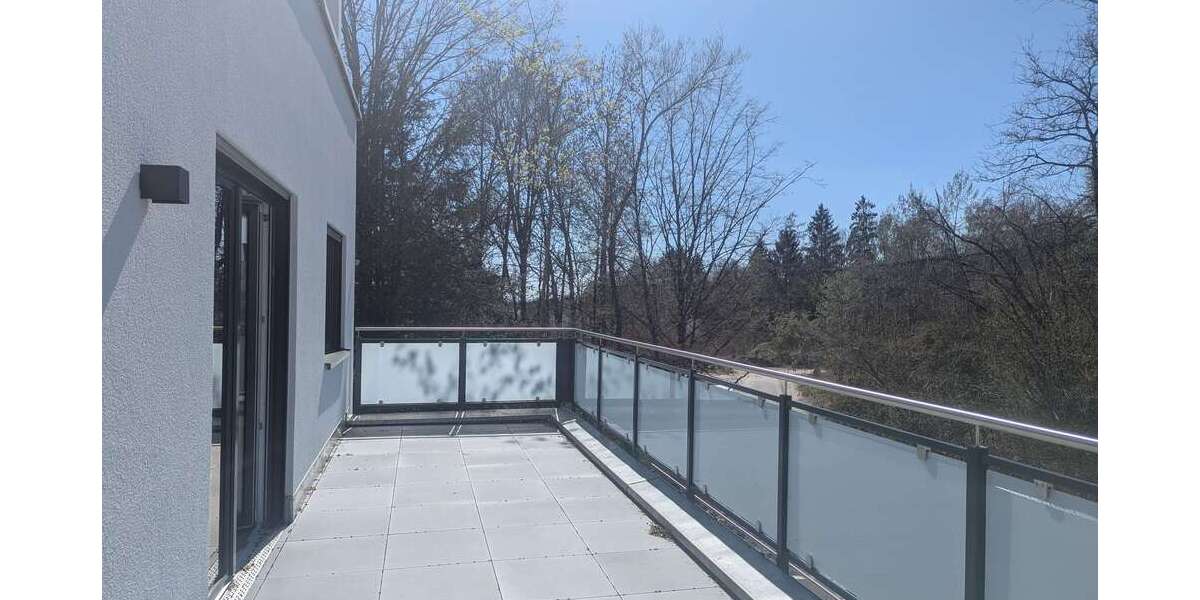 Etagenwohnung Straubing - 3 Zimmer, 96 m&sup2;, 1.145&euro; | Angebot:26142455