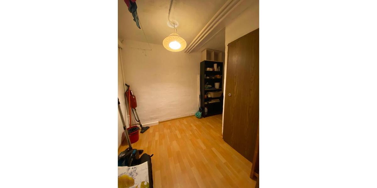 Wohnen auf Zeit Tübingen Lustnau - 16 Zimmer, 50 m&sup2;, 600&euro; | Angebot:24768738