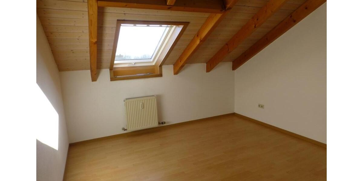 Dachgeschoßwohnung Ludwigsburg Pflugfelden - 2 Zimmer, 69 m&sup2;, 990&euro; | Angebot:25807496