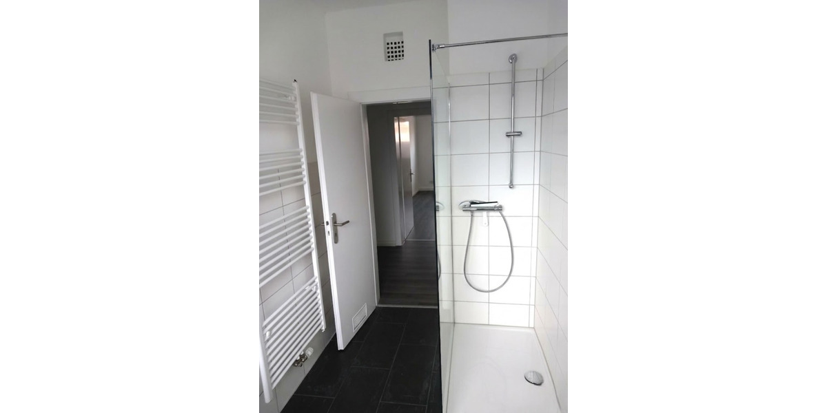 Etagenwohnung Oberhausen Osterfeld-West - 2 Zimmer, 70 m&sup2;, 598&euro; | Angebot:26346440