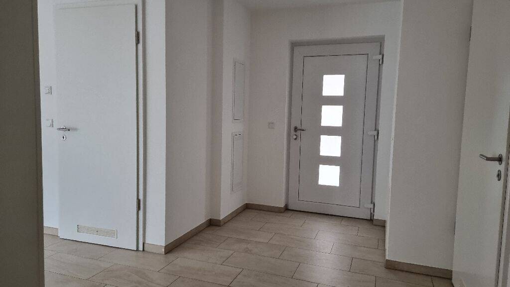 Etagenwohnung Jestetten - 3 Zimmer, 91 m&sup2;, 1.050&euro; | Angebot:26052994