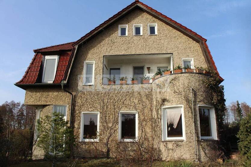 Stilvolle Etagenwohnung mit Balkon und Grünblick in Altlandsberg