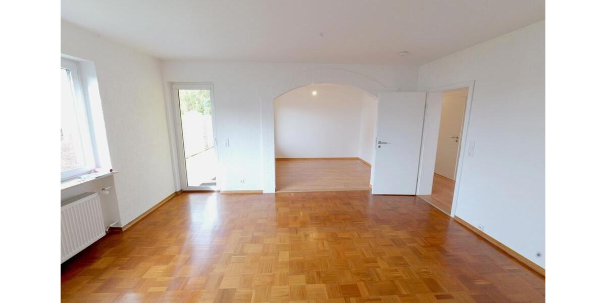 Frisch renovierte 3,5-Zimmer-EG-Wohnung mit Terrasse, Gartenanteil & Garage in Alzenau-Hörstein 3 zimmer