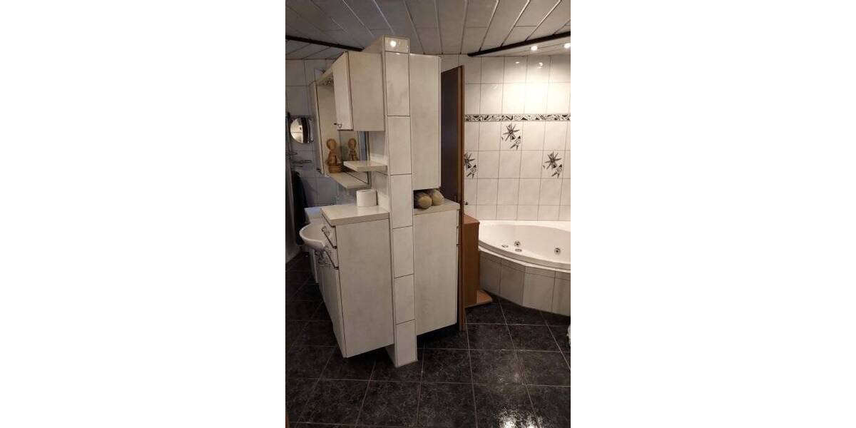 Etagenwohnung Burgoberbach Neuses - 2 Zimmer, 100 m&sup2;, 650&euro; | Angebot:26833063