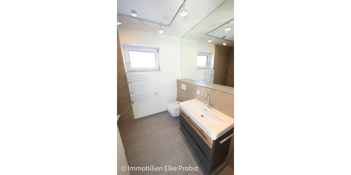 Einfamilienhaus Oberviechtach - 2 Zimmer, 78 m&sup2;, 900&euro; | Angebot:24639137