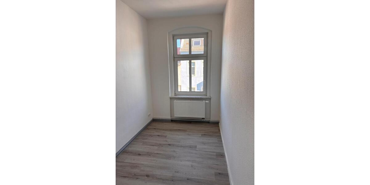 Etagenwohnung Frankfurt (Oder) Beresinchen - 4 Zimmer, 91 m&sup2;, 814&euro; | Angebot:25921083