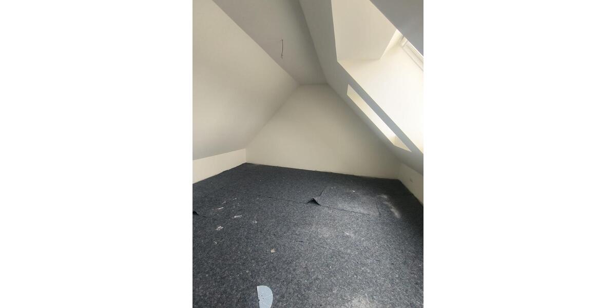 Dachgeschoßwohnung Woltersdorf - 4 Zimmer, 102 m&sup2;, 878&euro; | Angebot:25791750