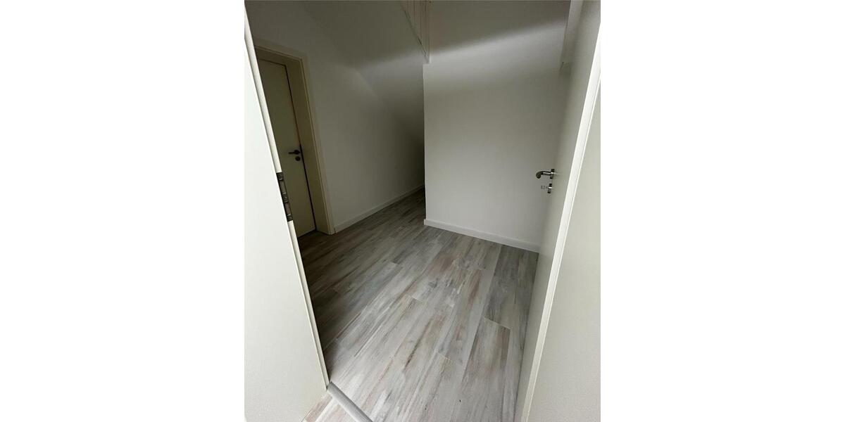 Erdgeschoßwohnung Siegen - 2 Zimmer, 75 m&sup2;, 700&euro; | Angebot:24836694