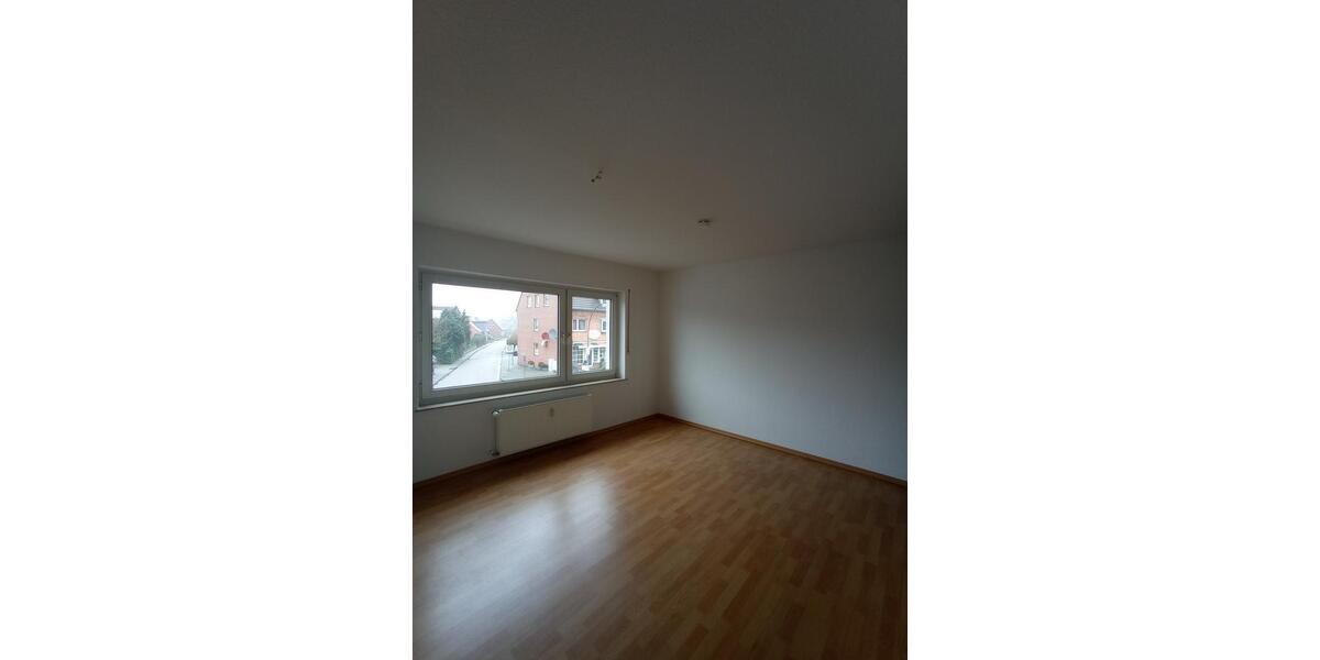 Etagenwohnung Lingen (Ems) Damaschke - 3 Zimmer, 101 m&sup2;, 800&euro; | Angebot:24979485