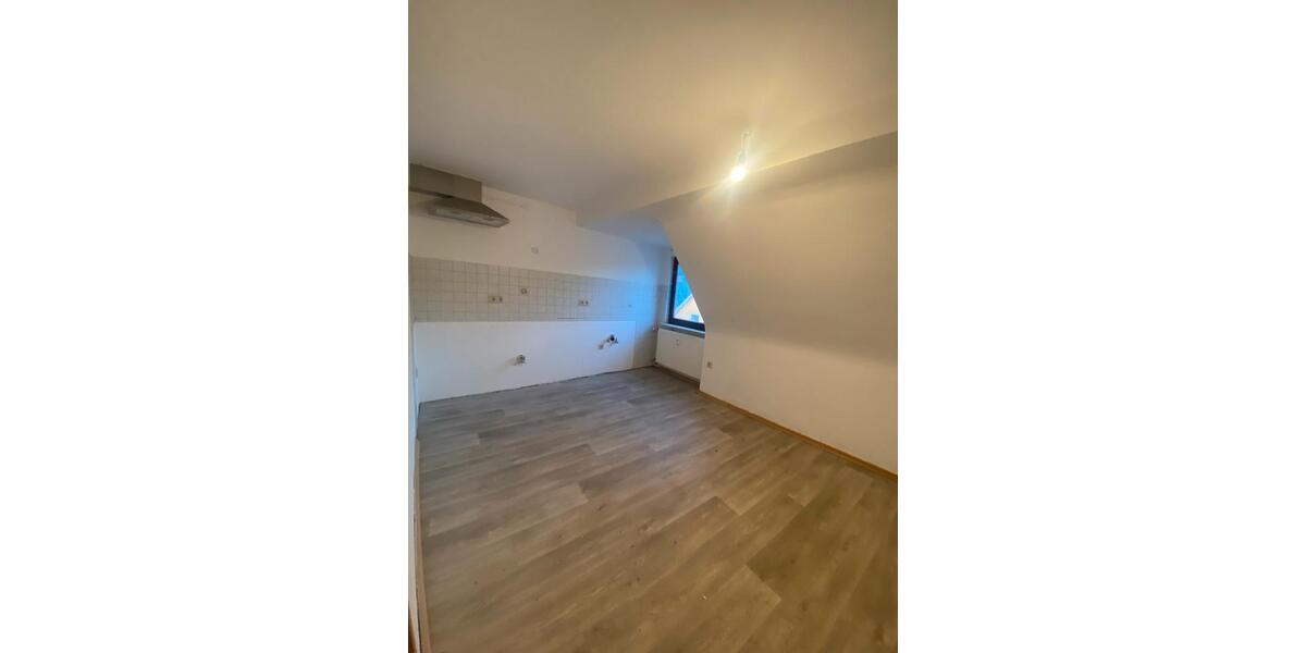 Dachgeschoßwohnung Eschwege - 2 Zimmer, 430&euro; | Angebot:22889753