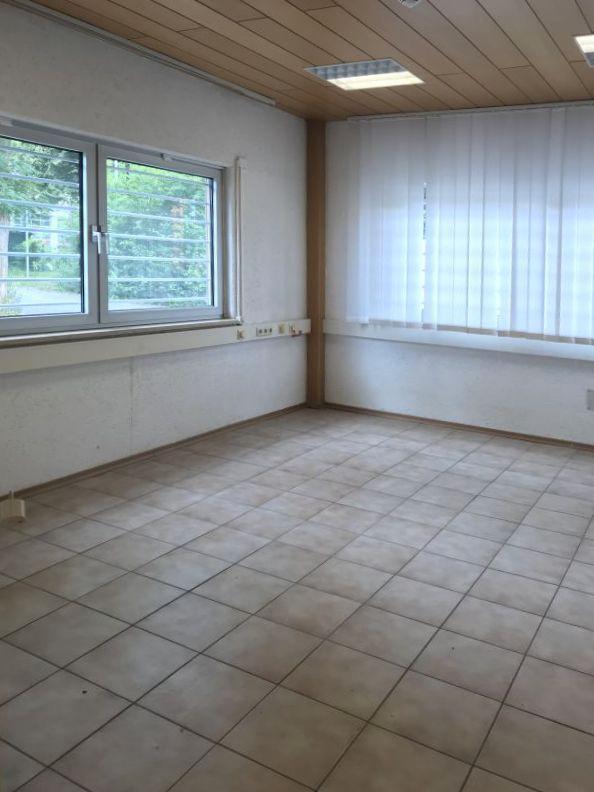 VB3720VH Helle Bürofläche in einem Gewerbeanwesen Neustadt a. d. Donau zimmer