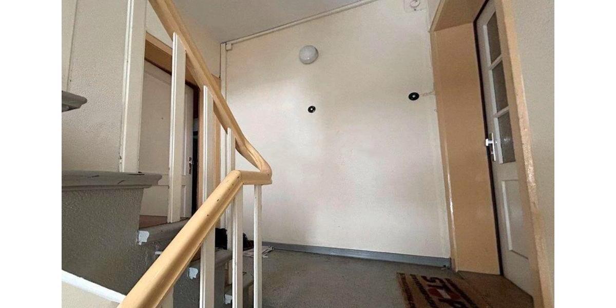 Etagenwohnung Bremerhaven Schiffdorferdamm - 3 Zimmer, 60 m&sup2;, 840&euro; | Angebot:26630217