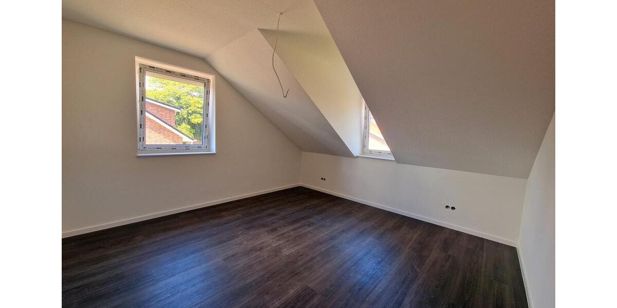 Doppelhaushälfte Oldenburg Kreyenbrück - 3 Zimmer, 78 m&sup2;, 1.250&euro; | Angebot:22439409