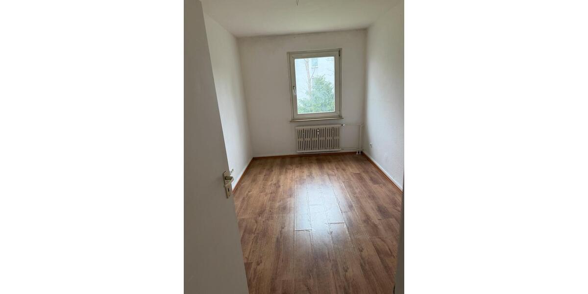 Etagenwohnung Duisburg Duisburg-Mitte - 4 Zimmer, 60 m&sup2;, 750&euro; | Angebot:26031711