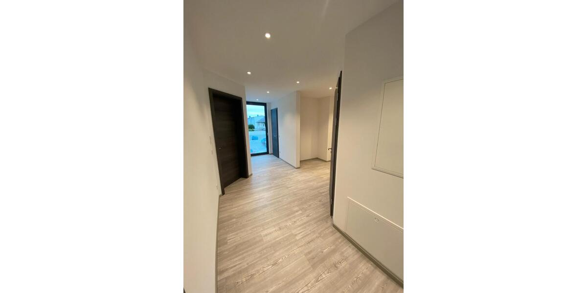 Erdgeschoßwohnung Neuburg an der Donau - 3 Zimmer, 112 m&sup2;, 1.380&euro; | Angebot:26658345