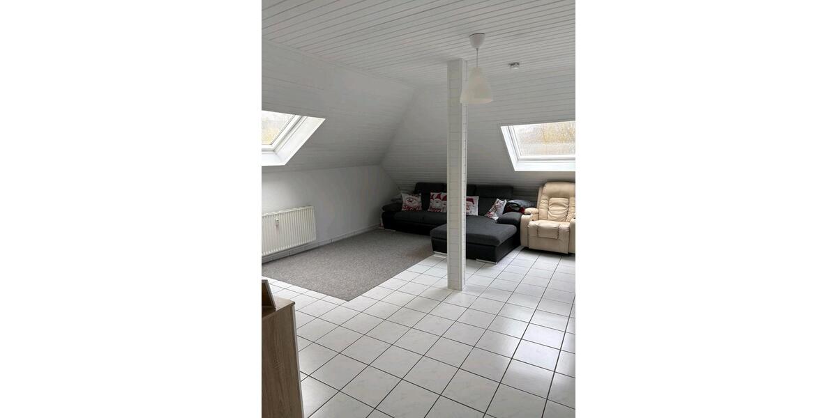 Dachgeschoßwohnung Monzelfeld - 4 Zimmer, 85 m&sup2;, 680&euro; | Angebot:25976014