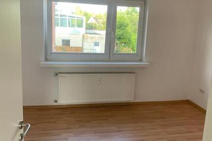 Wohnung Oldenburg Bloherfelde - 3 Zimmer, 77 m&sup2;, 475&euro; | Angebot:25515114