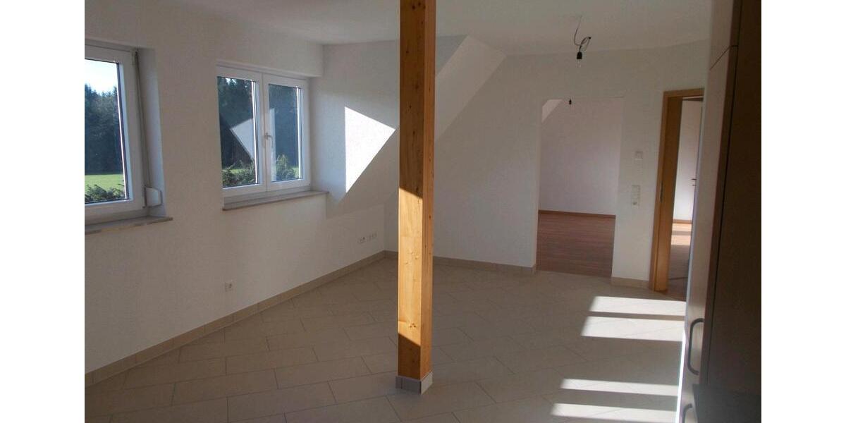 Dachgeschoßwohnung Bad Wurzach - 3 Zimmer, 75 m&sup2;, 700&euro; | Angebot:25852564