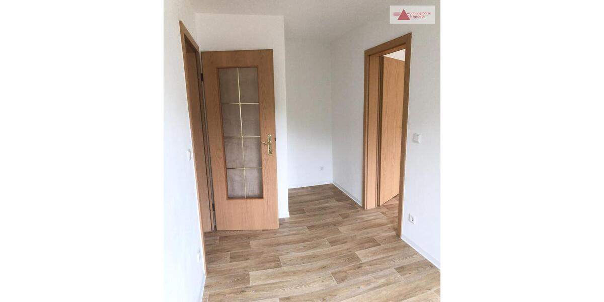 Wunderschöne 3-Raum-Wohnung mit Kamin und Garage in Waschleithe 3 zimmer