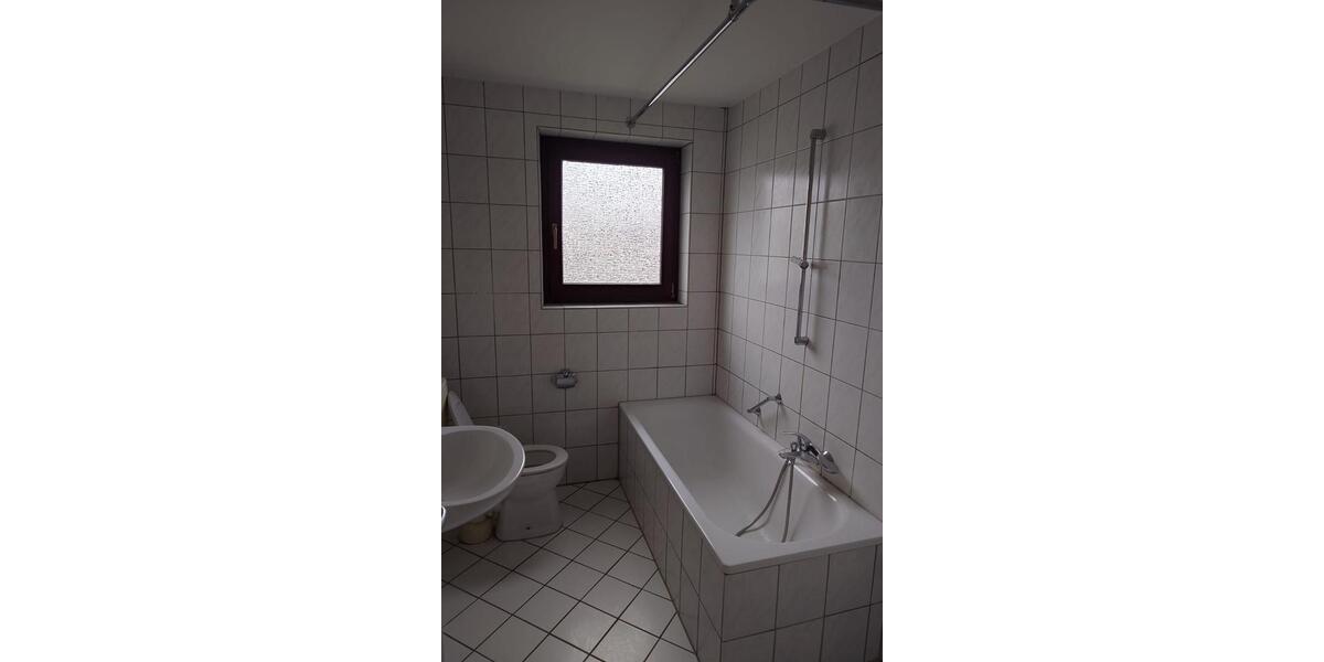 3-Zimmer-Wohnung mit Balkon & großem Garten 3 zimmer