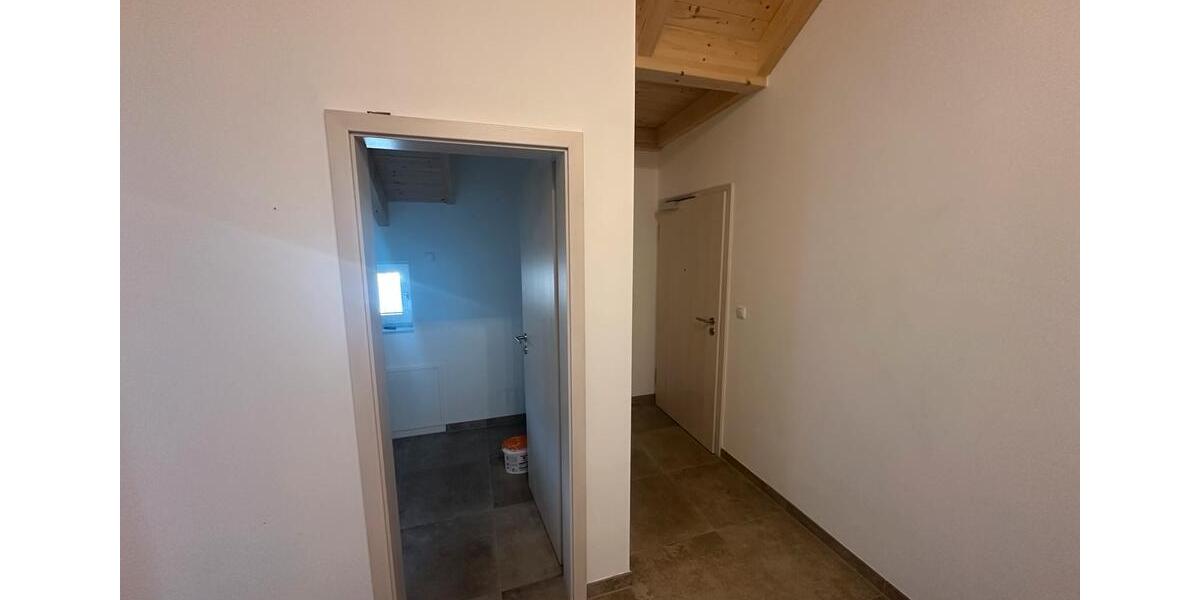 Maisonettenwohnung Landau an der Isar - 4 Zimmer, 130 m&sup2;, 1.150&euro; | Angebot:26039870