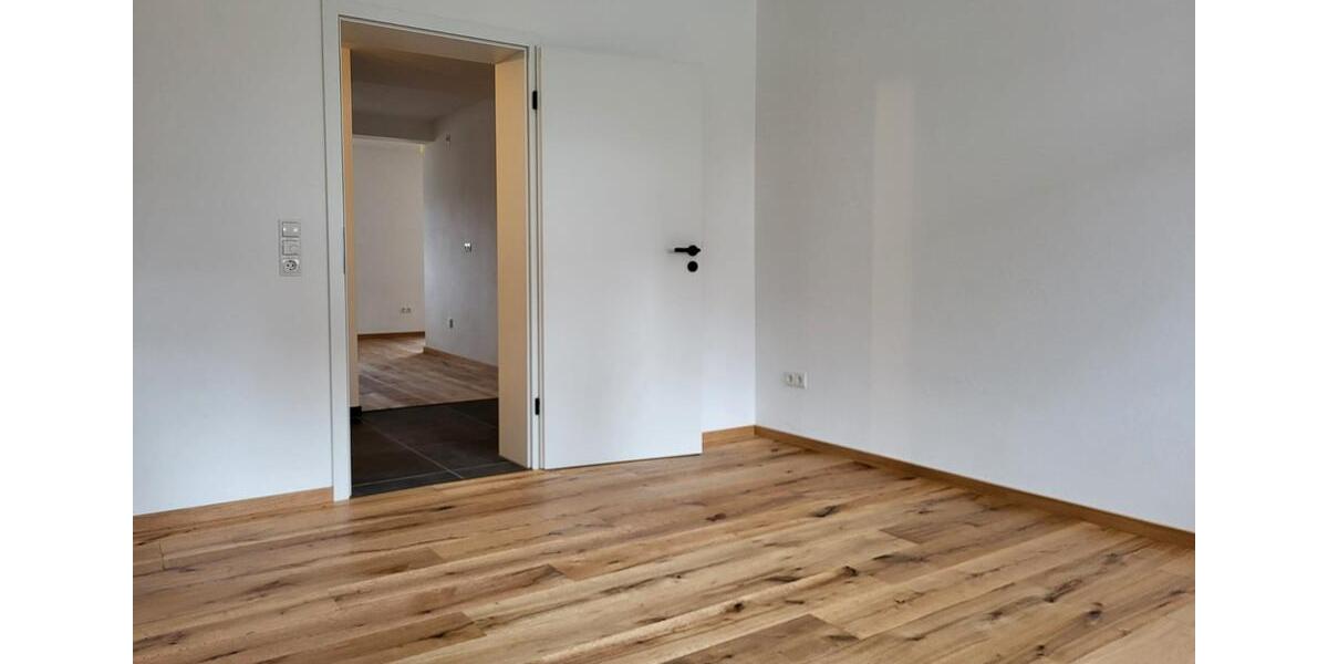 Erdgeschoßwohnung Neukirchen - 3 Zimmer, 106 m&sup2;, 980&euro; | Angebot:26496156