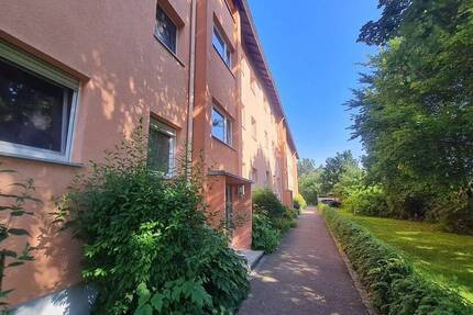 Helle 3 Zimmer Wohnung mit Balkon und KFZ-Stellplatz -90522 OBERASBACH