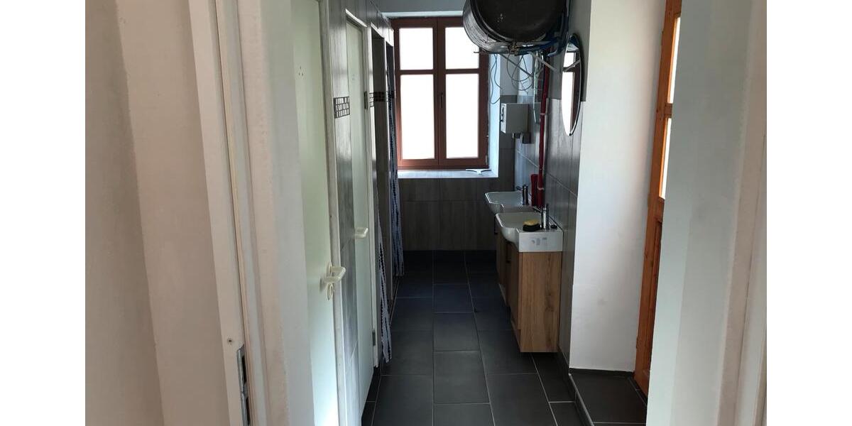 Wohnen auf Zeit Meißen - 8 Zimmer, 16 m&sup2;, 25&euro; | Angebot:26623443