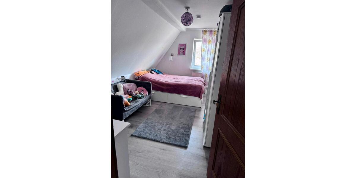 Dachgeschoßwohnung Herxheim bei Landau/Pfalz Pfalz - 4 Zimmer, 101 m&sup2;, 1.400&euro; | Angebot:25918981