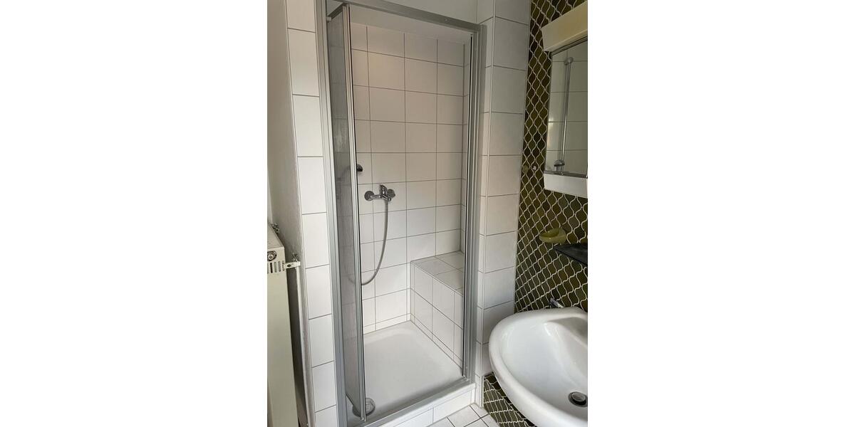 Etagenwohnung Dassel - 5 Zimmer, 150 m&sup2;, 900&euro; | Angebot:26338457