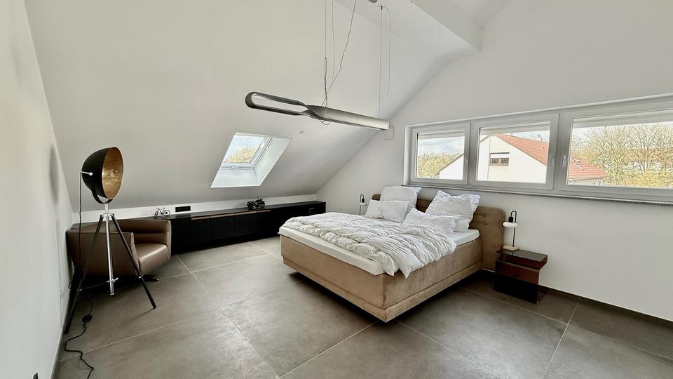 Dachgeschoßwohnung Abstatt - 3.5 Zimmer, 122 m&sup2;, 1.825&euro; | Angebot:26368798