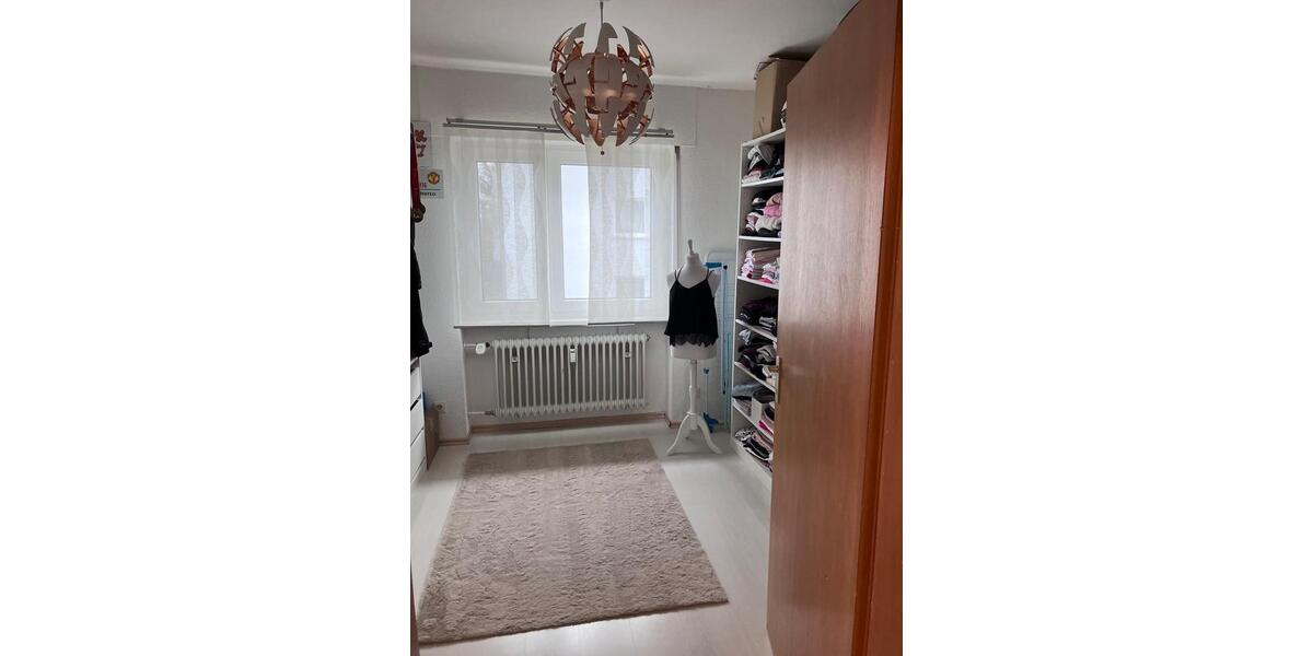 Etagenwohnung Riedstadt - 4 Zimmer, 9 m&sup2;, 1.200&euro; | Angebot:26042481