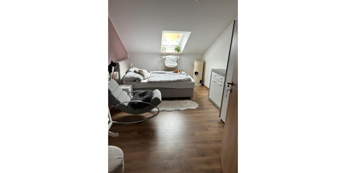 Dachgeschoßwohnung Schwarzenfeld - 2 Zimmer, 53 m&sup2;, 610&euro; | Angebot:25968174
