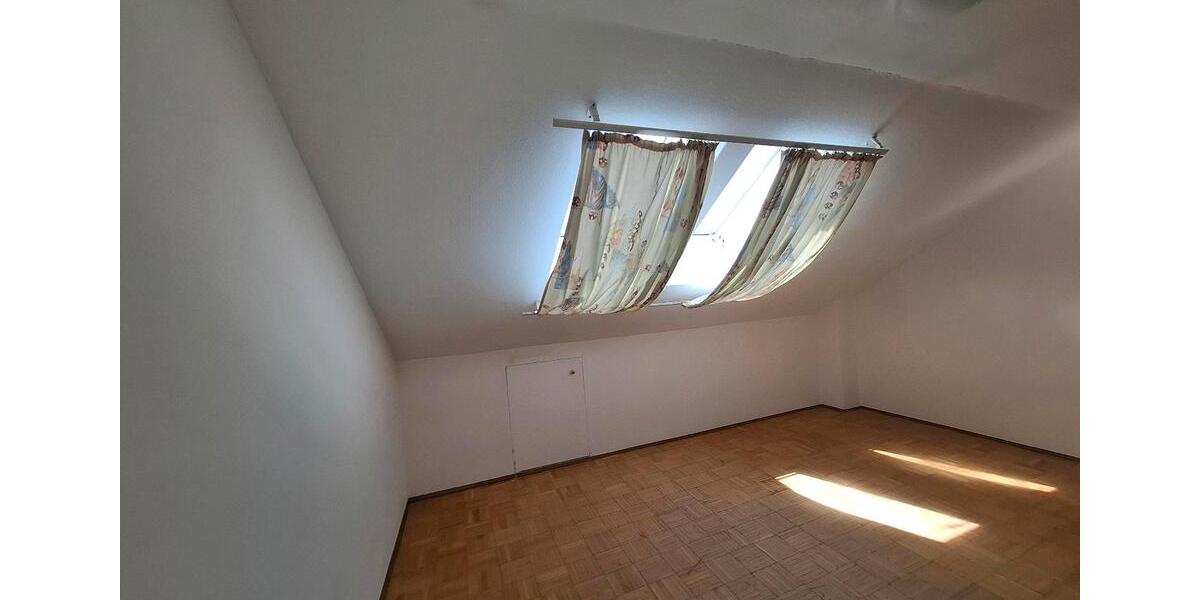 Dachgeschoßwohnung Erbendorf Pfaben - 3 Zimmer, 85 m&sup2;, 900&euro; | Angebot:26525645