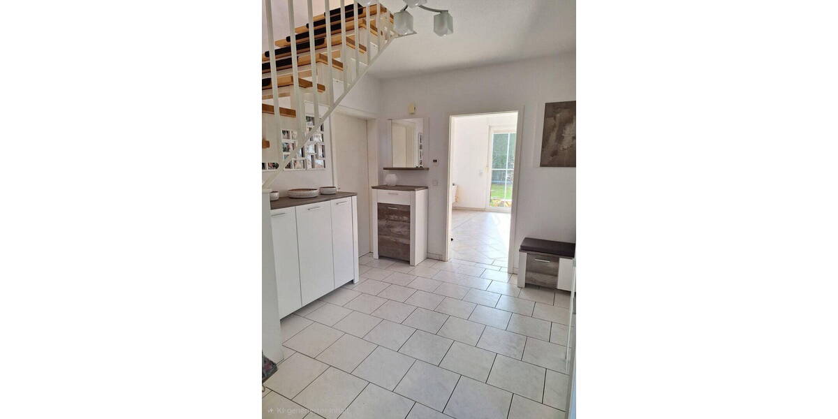 Einfamilienhaus Berlin Biesdorf - 5 Zimmer, 144 m&sup2;, 2.450&euro; | Angebot:26155654