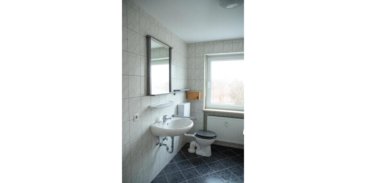 Dachgeschoßwohnung Deggendorf - 3 Zimmer, 70 m&sup2;, 840&euro; | Angebot:24877748