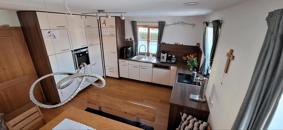 Einfamilienhaus Bad Wiessee - 6.5 Zimmer, 180 m&sup2;, 3.200&euro; | Angebot:24660603