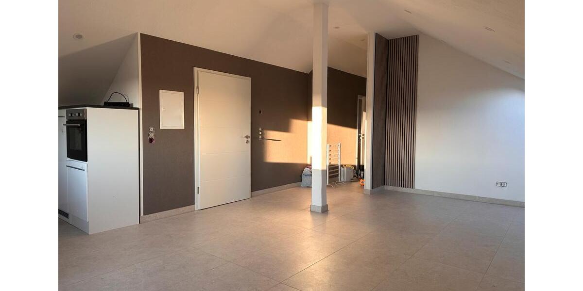 Dachgeschoßwohnung Bad Friedrichshall - 3 Zimmer, 80 m&sup2;, 1.080&euro; | Angebot:26012948