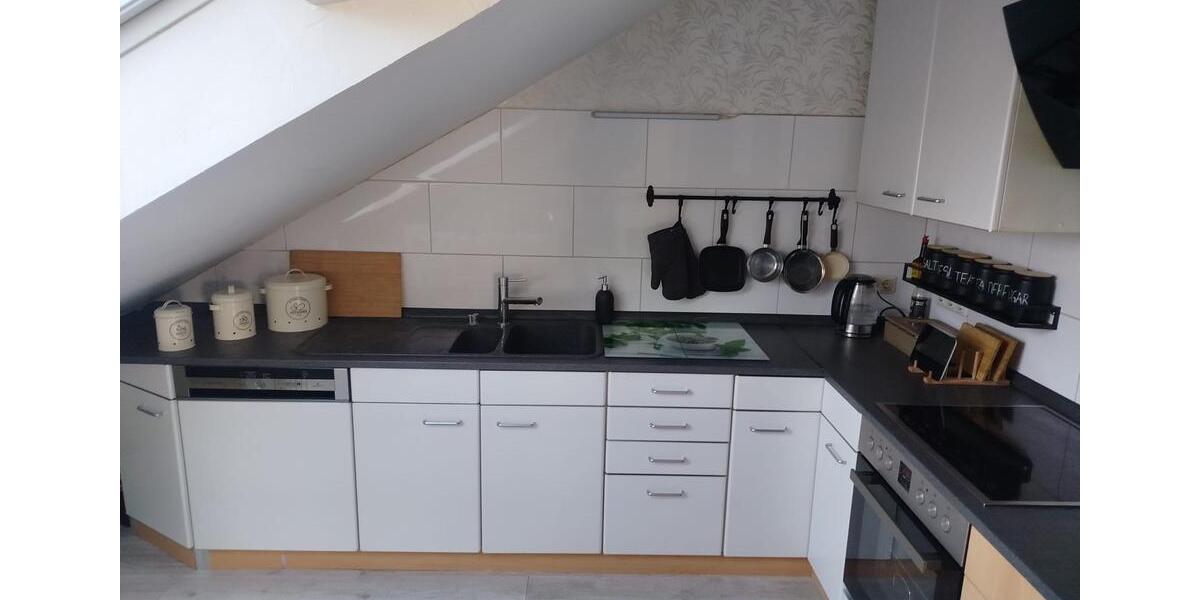 Dachgeschoßwohnung Twistetal - 3 Zimmer, 77 m&sup2;, 650&euro; | Angebot:25568213