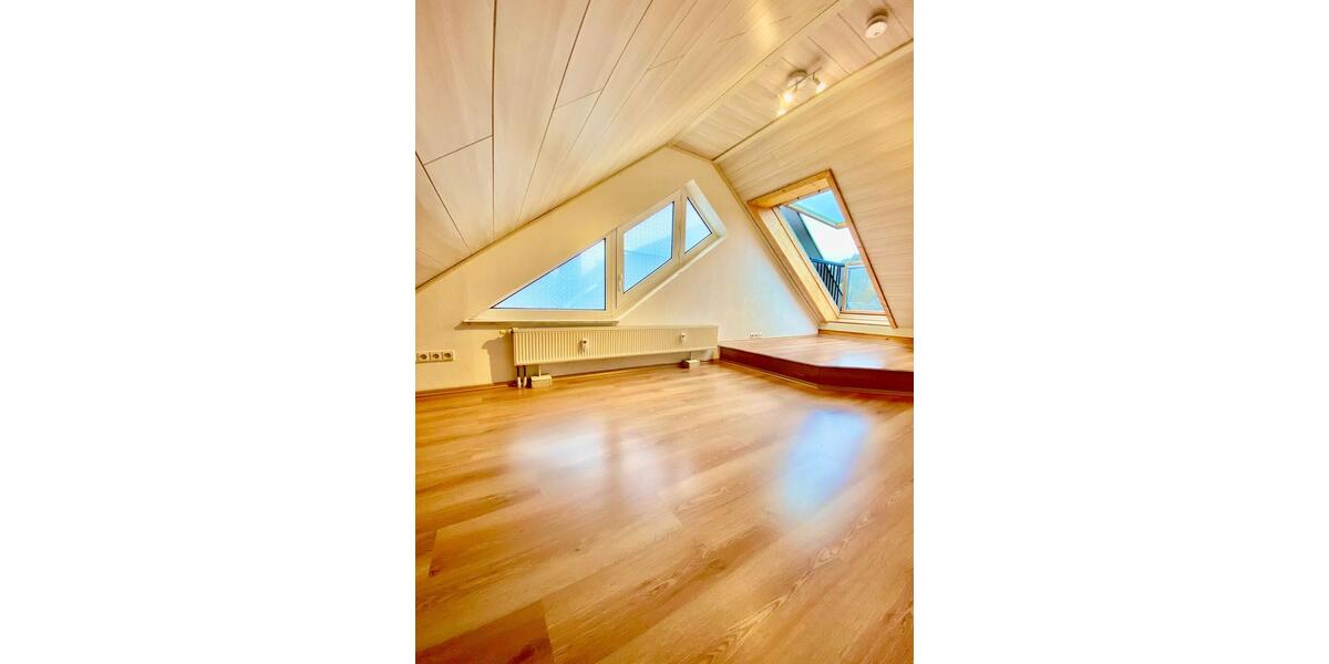 Dachgeschoßwohnung Horb am Neckar - 3.5 Zimmer, 70 m&sup2;, 720&euro; | Angebot:25174513