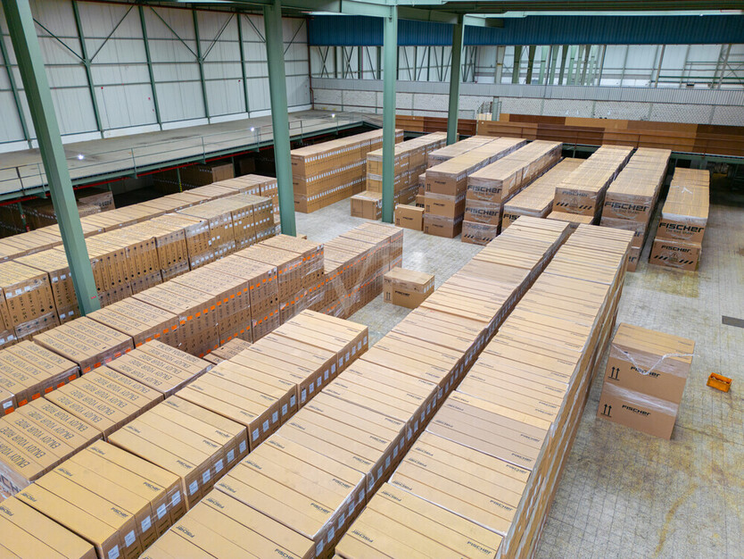 4 Hallenteile mit Hochregallager – Optimal für Logistik und Lager!