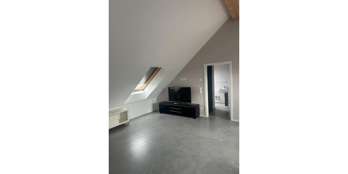 Dachgeschoßwohnung Ebersburg - 1.5 Zimmer, 85 m&sup2;, 1.100&euro; | Angebot:26391420