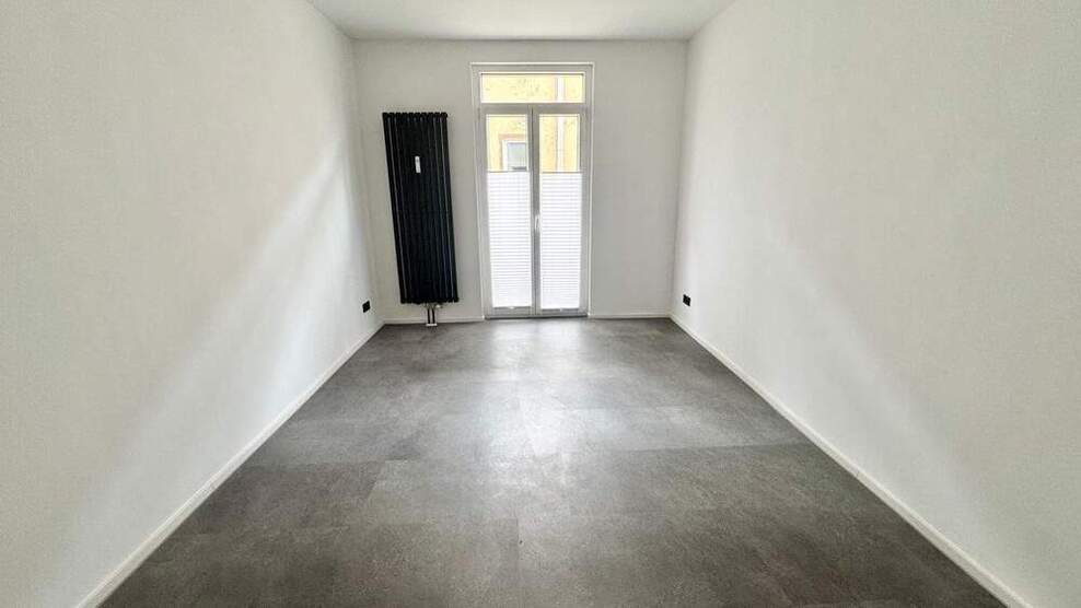 Loftstyle ! Nähe Plärrer, WG-taugliche 4-Zi-Whg., 117m², moderne Einbauküche, im Erdgeschoß