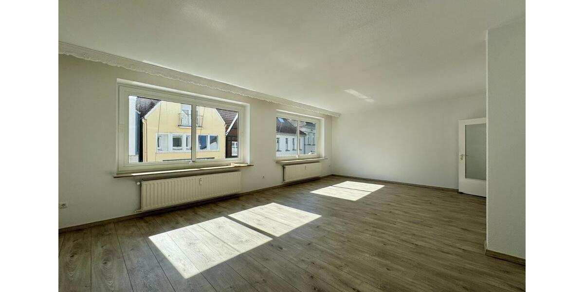 Etagenwohnung Nienburg (Weser) - 5 Zimmer, 107 m&sup2;, 990&euro; | Angebot:24347326