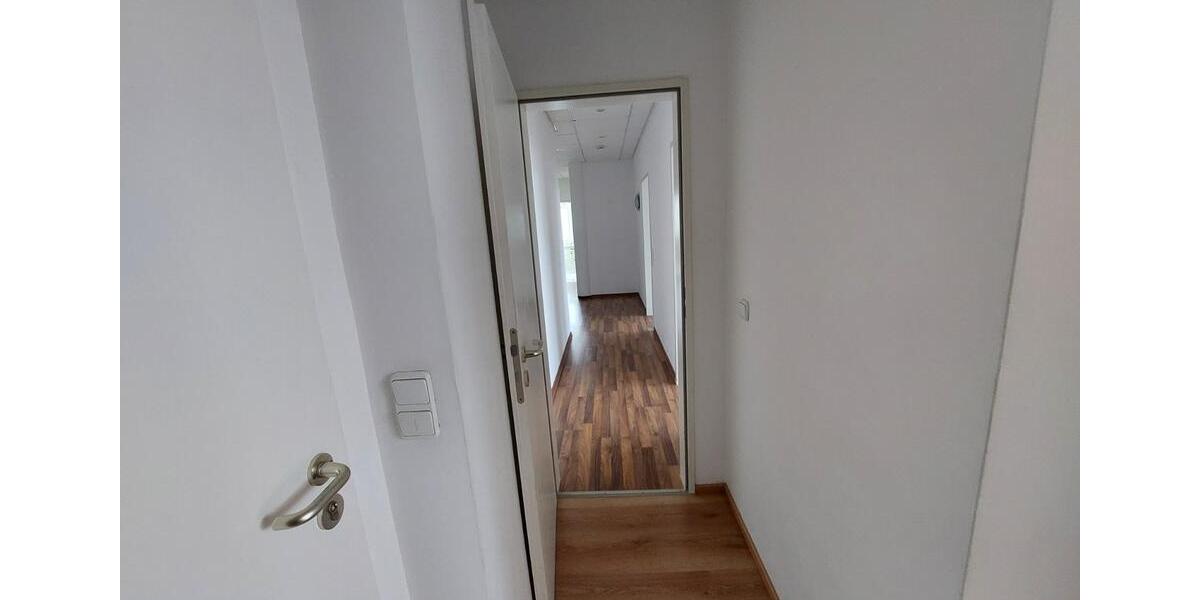 Hochparterre Königsbrunn - 3 Zimmer, 80 m&sup2;, 1.100&euro; | Angebot:24940873